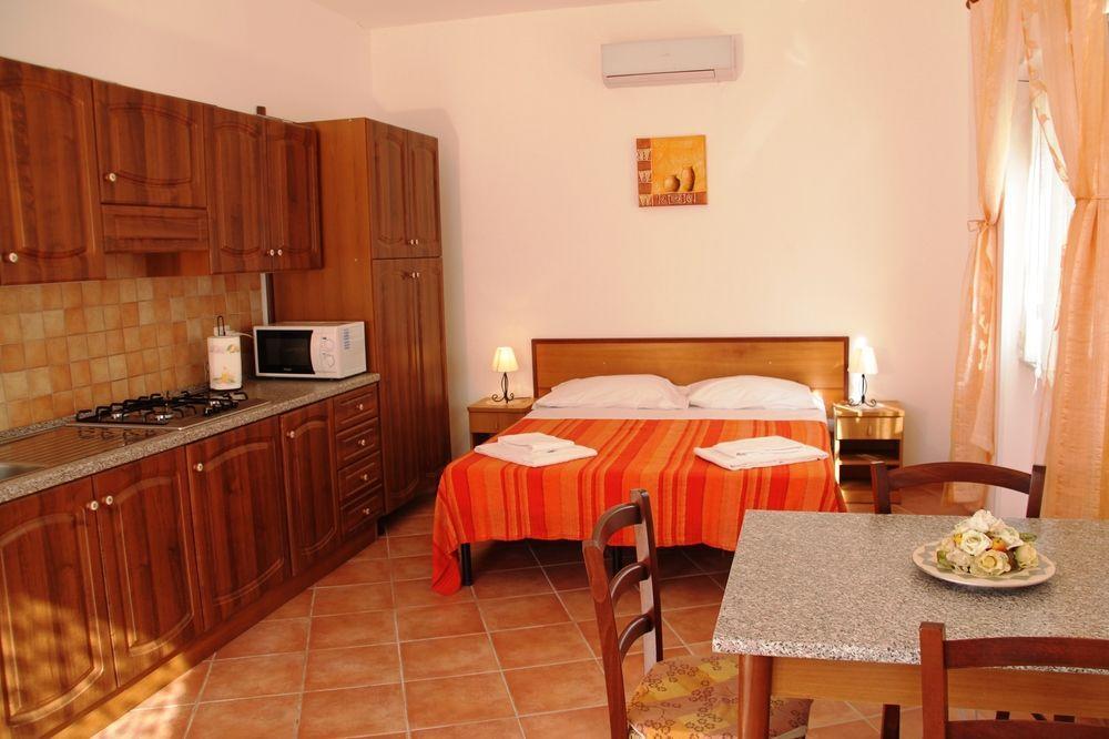 Casa Vacanze Cau - Viale Europa Алгеро Екстериор снимка