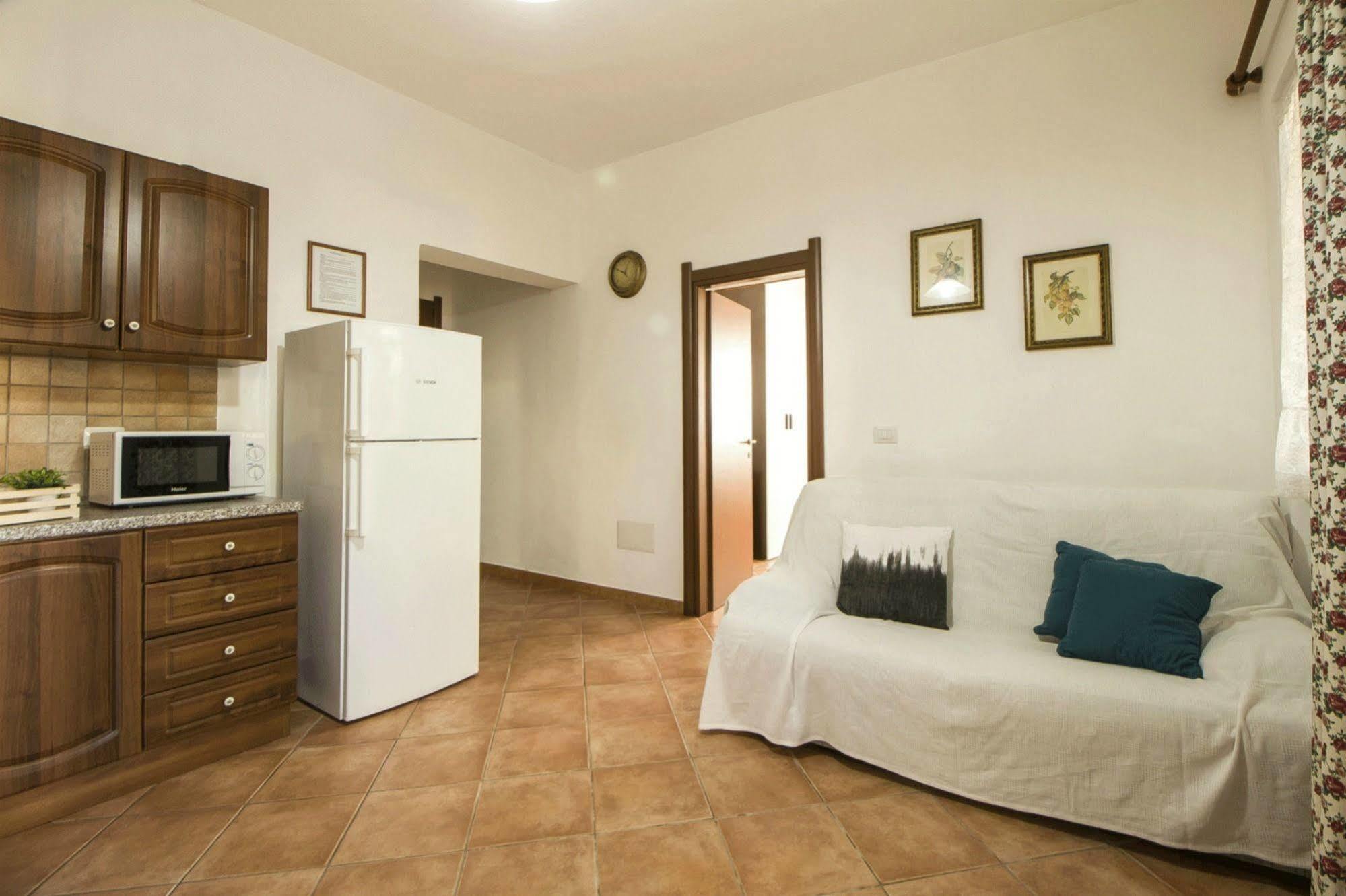 Casa Vacanze Cau - Viale Europa Алгеро Екстериор снимка