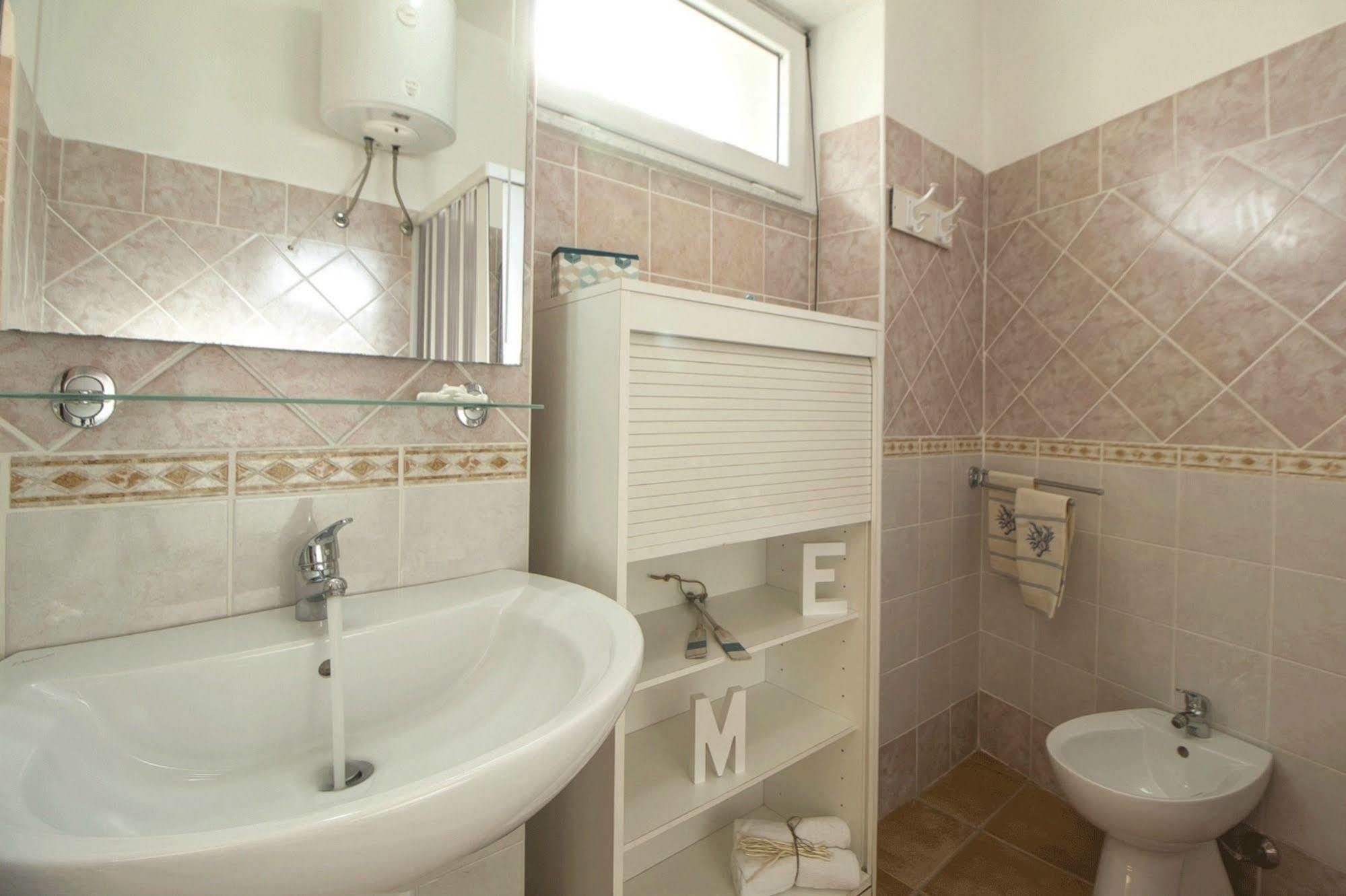 Casa Vacanze Cau - Viale Europa Алгеро Екстериор снимка