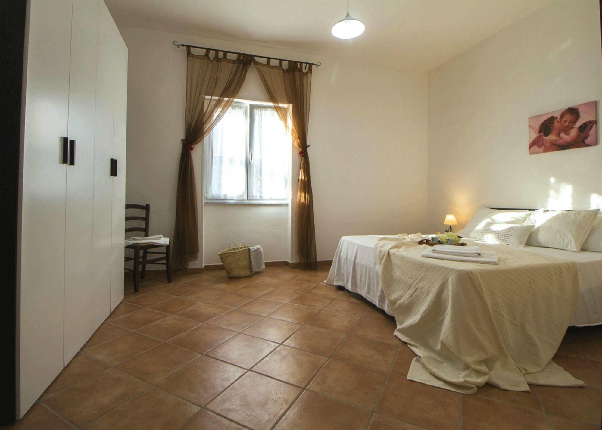Casa Vacanze Cau - Viale Europa Алгеро Екстериор снимка