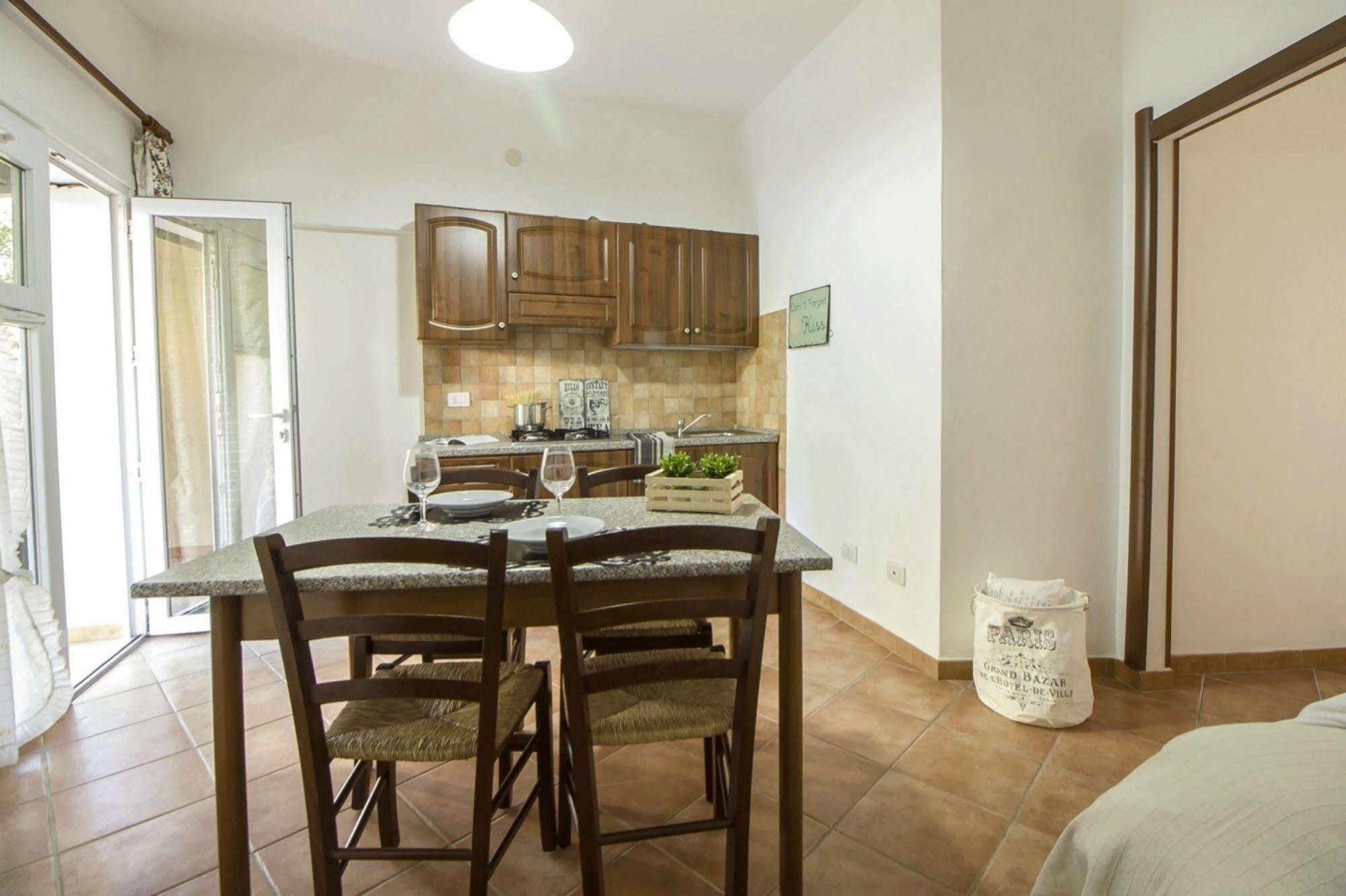 Casa Vacanze Cau - Viale Europa Алгеро Екстериор снимка